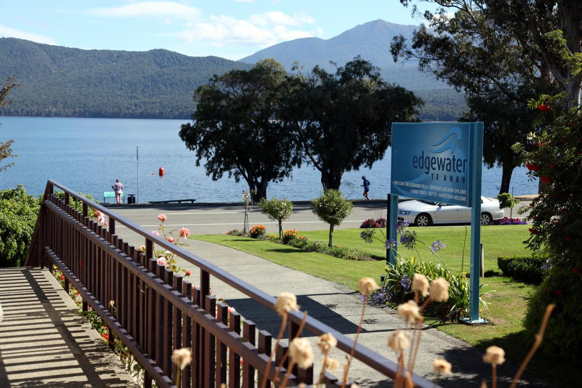 Edgewater Motel Te Anau Exterior foto